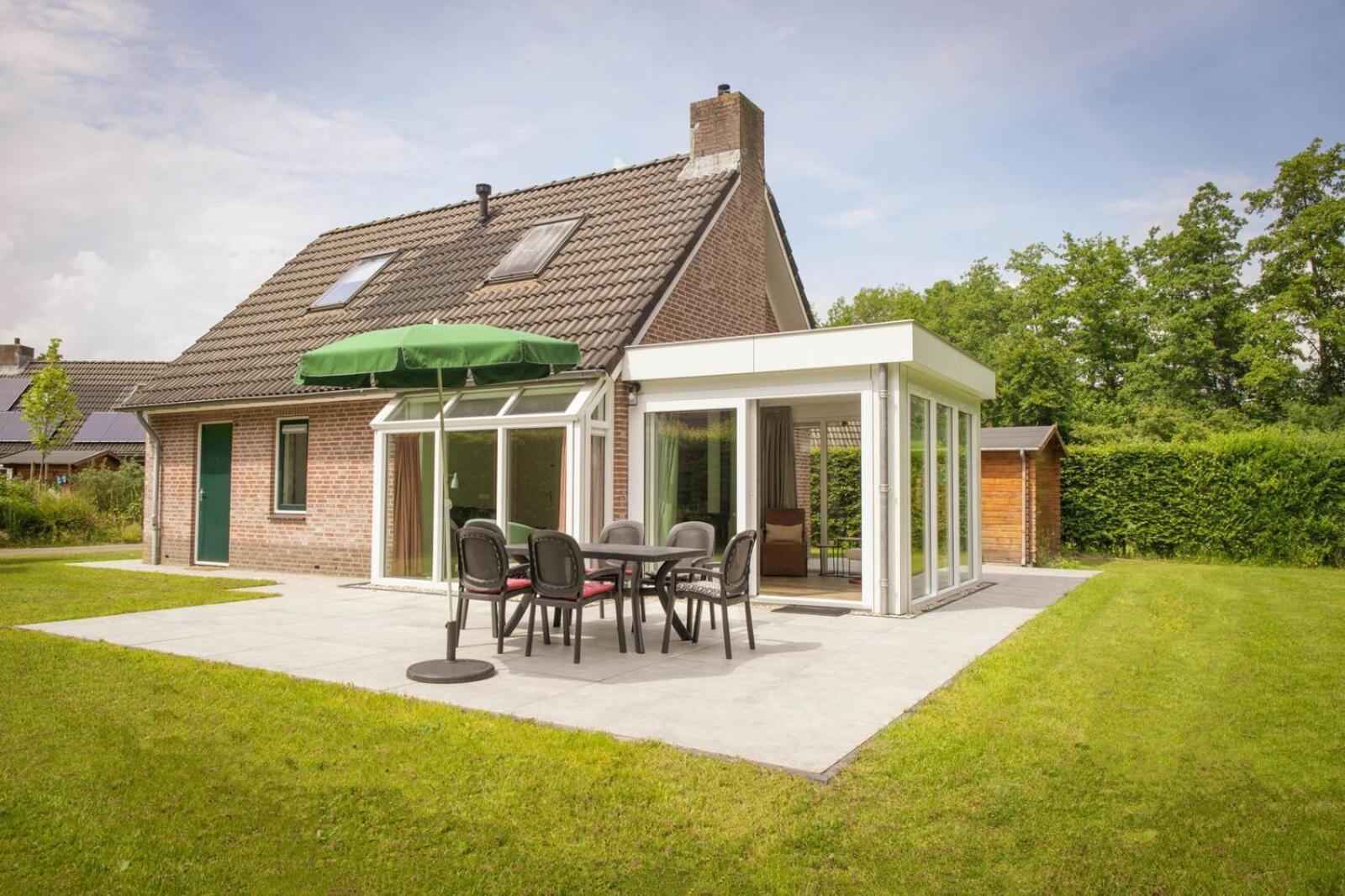 Vakantiepark Sallandshoeve Nieuw-Heeten Esterno foto